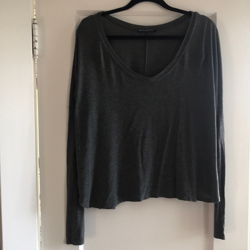 Brandy Melville Gray Long Sleeve Relaxed Crop Top